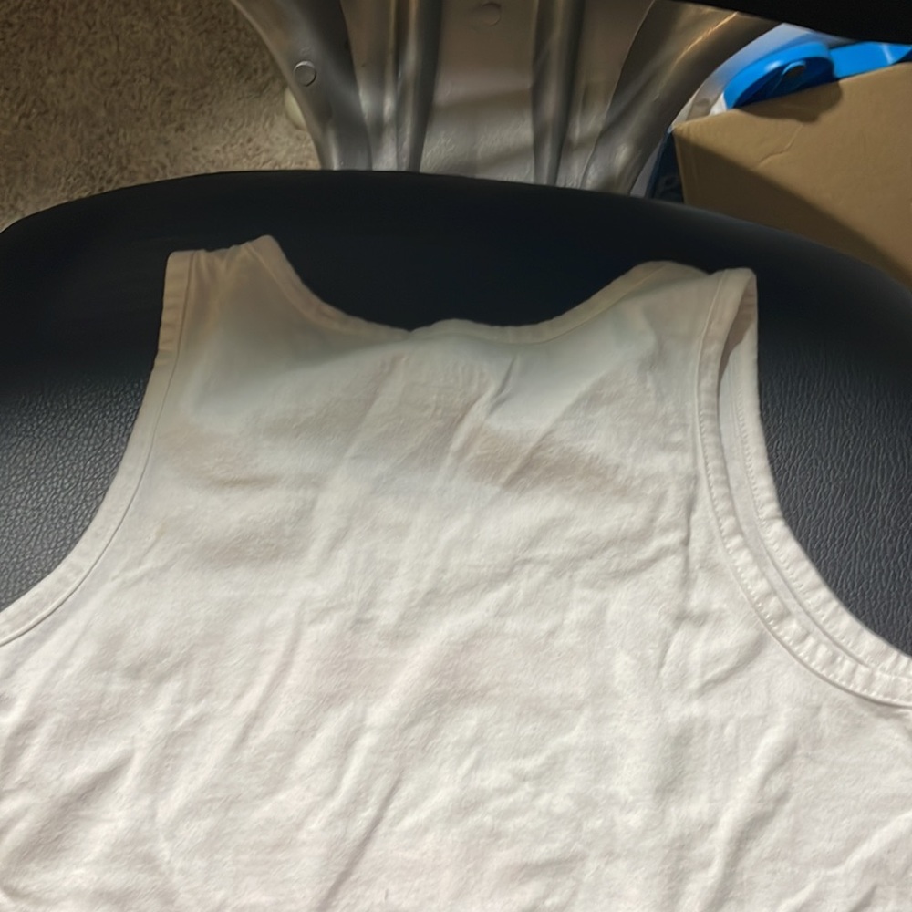 Tanktop - Picture 3 of 4